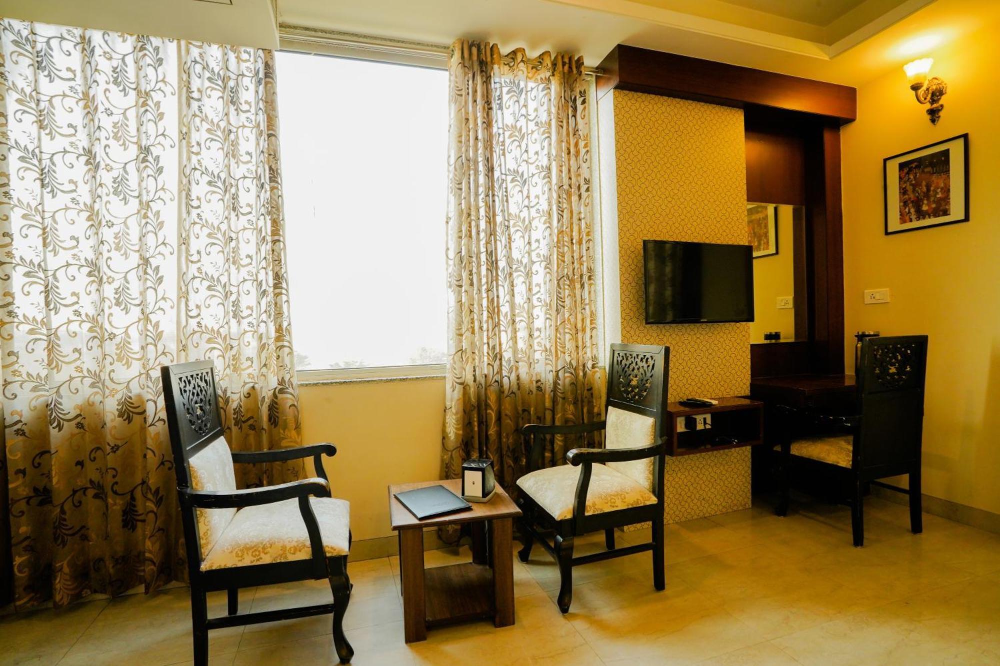 Hotel Cheelgadi Джайпур Екстериор снимка