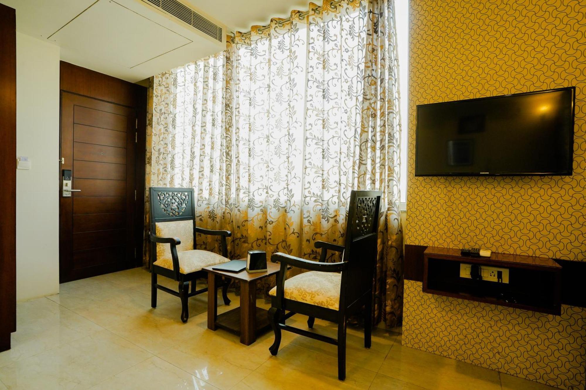 Hotel Cheelgadi Джайпур Екстериор снимка
